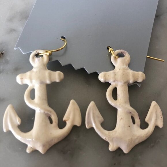 VINTAGE Anchor Dangle Earrings Cream Metal For Pierced Ears - Picture 1 of 8